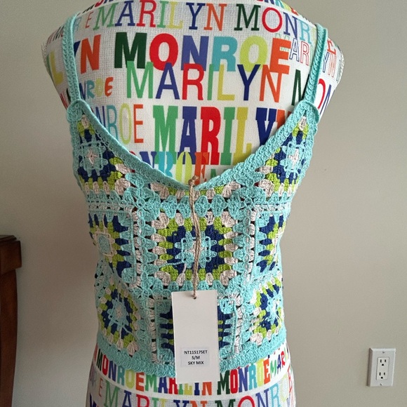 💥SALE💥NWT crochet granny square crop top by New In. Size S/M - Picture 2 of 3